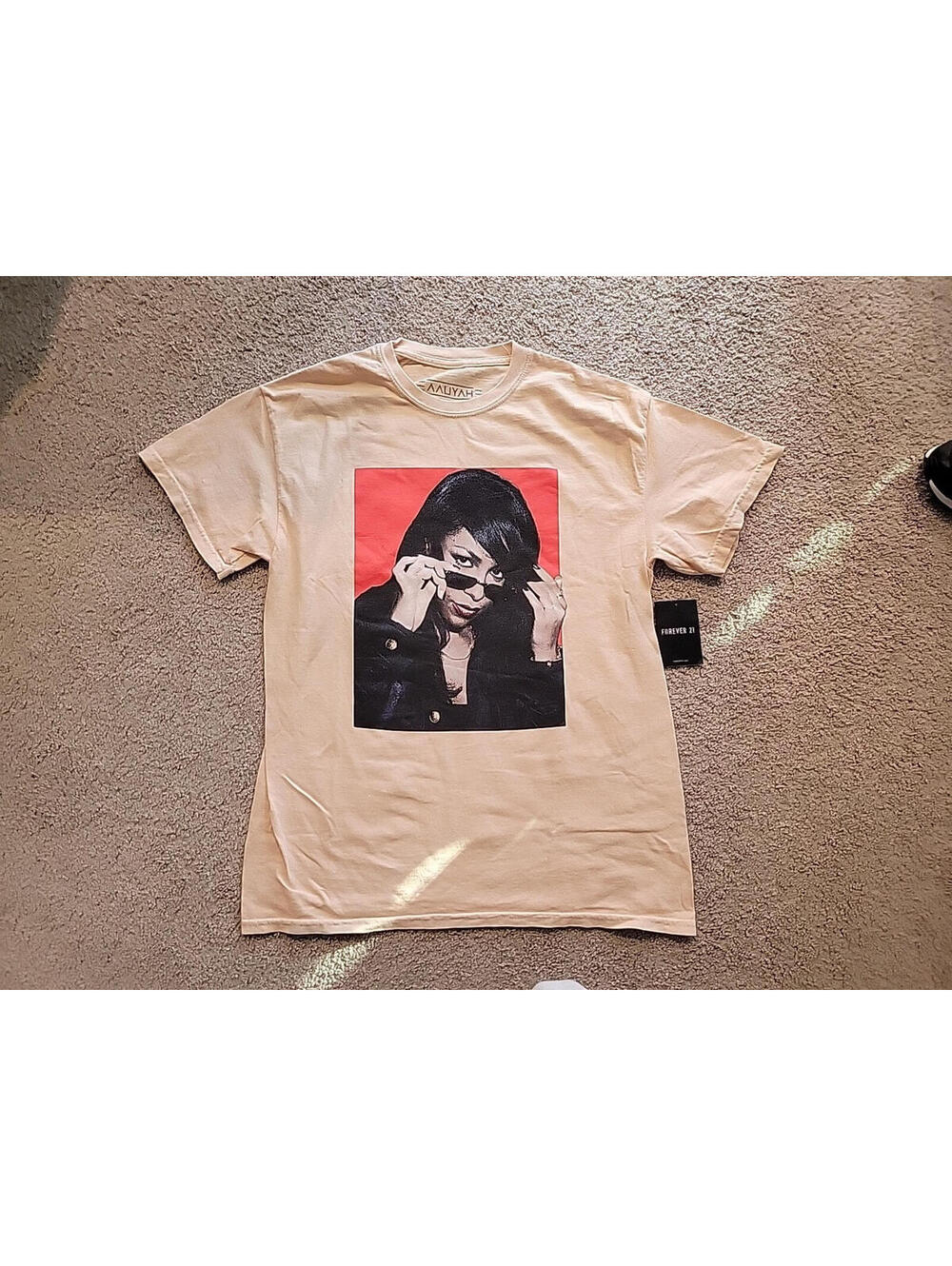 Aaliyah Graphic T Shirt Size S/M (048)
